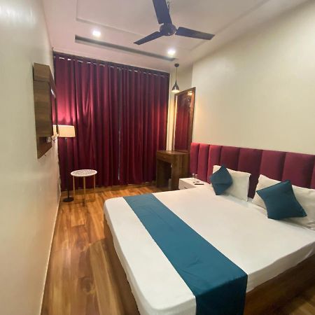 Hotel 56 - 200 Meter From Golden Temple Amritsar Eksteriør bilde