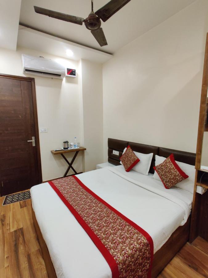 Hotel 56 - 200 Meter From Golden Temple Amritsar Eksteriør bilde