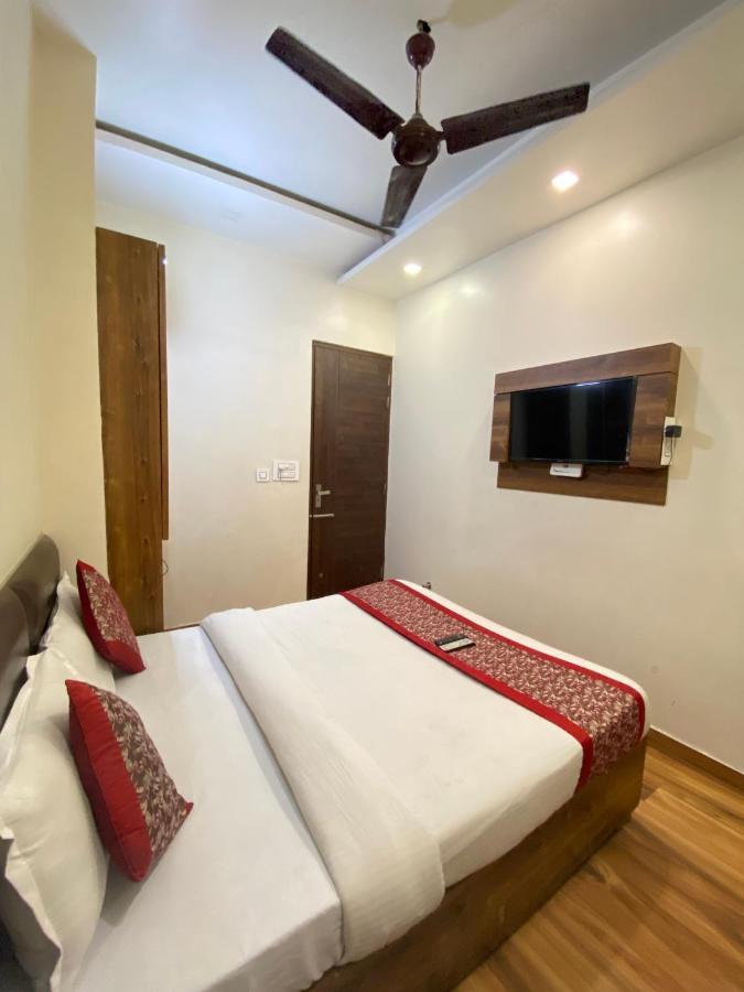 Hotel 56 - 200 Meter From Golden Temple Amritsar Eksteriør bilde